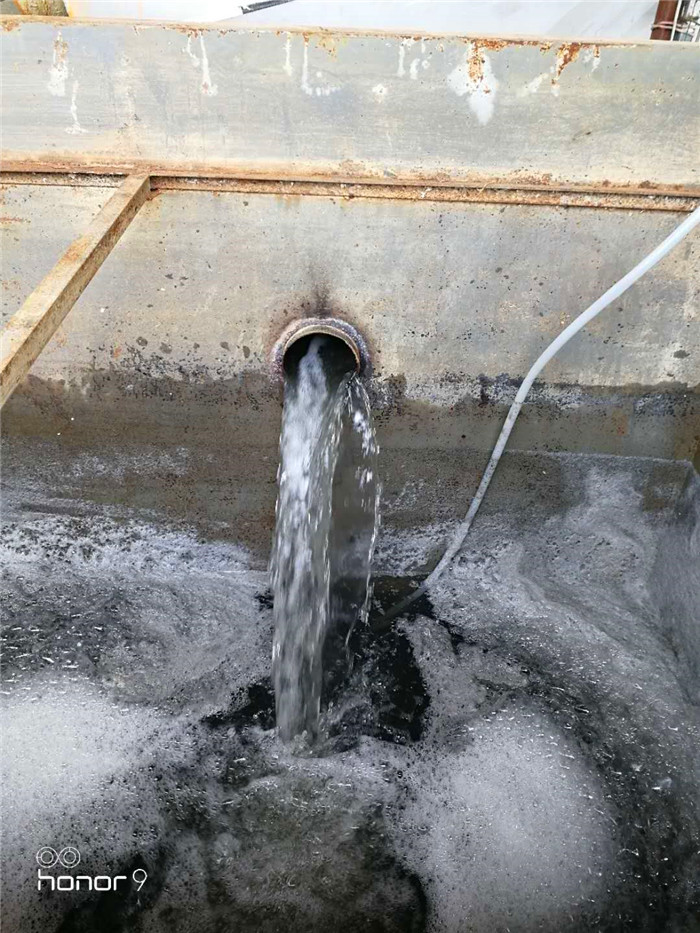 疊螺式污泥脫水機(jī)現(xiàn)場(chǎng)調(diào)試出泥效果